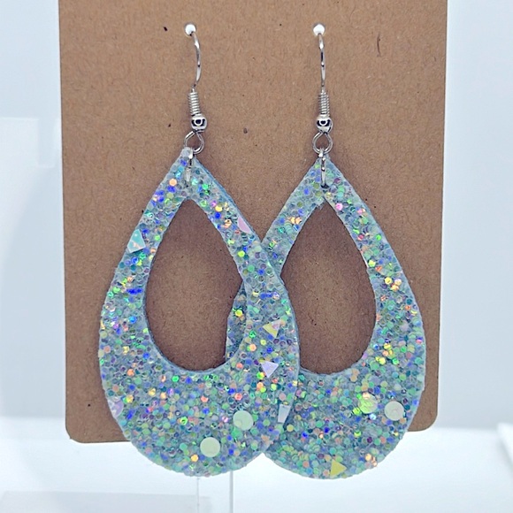 Jewelry - Faux Dangle Earrings Chunky Sparkling